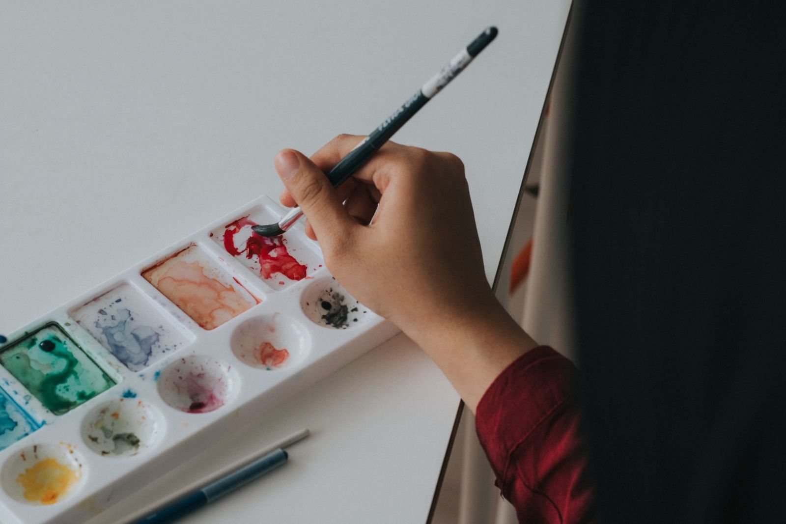 Art palette on white table Art Class Sunshine Coast